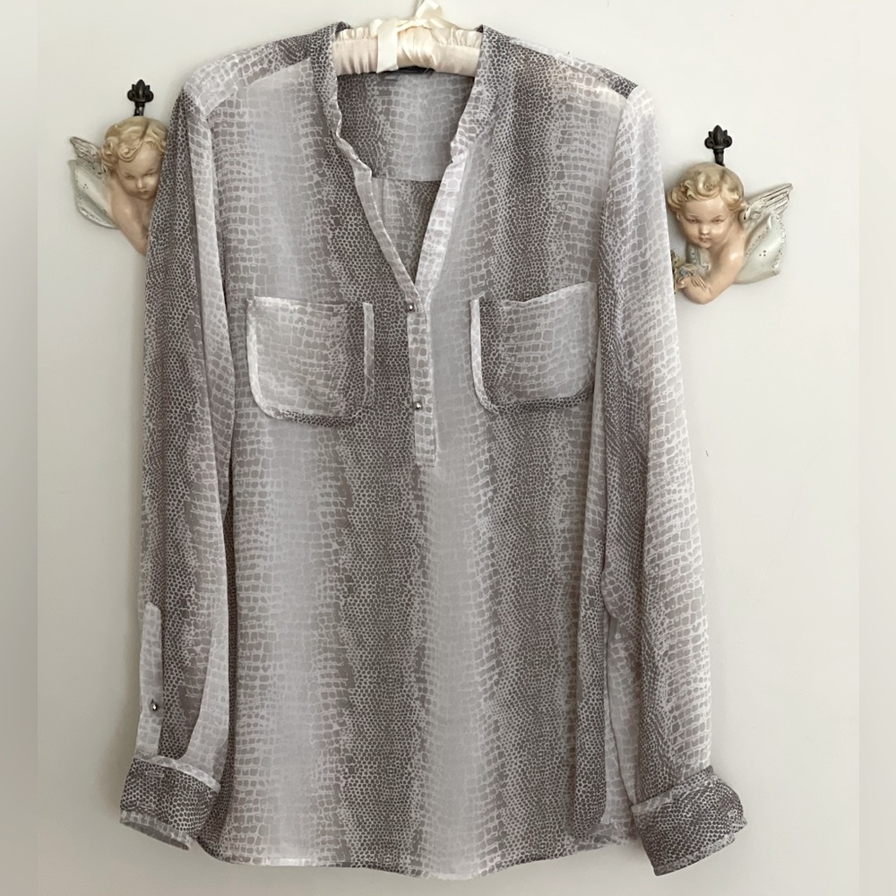 NY collection, long sleeved, billowy, snake skin, print ladies top, flattering